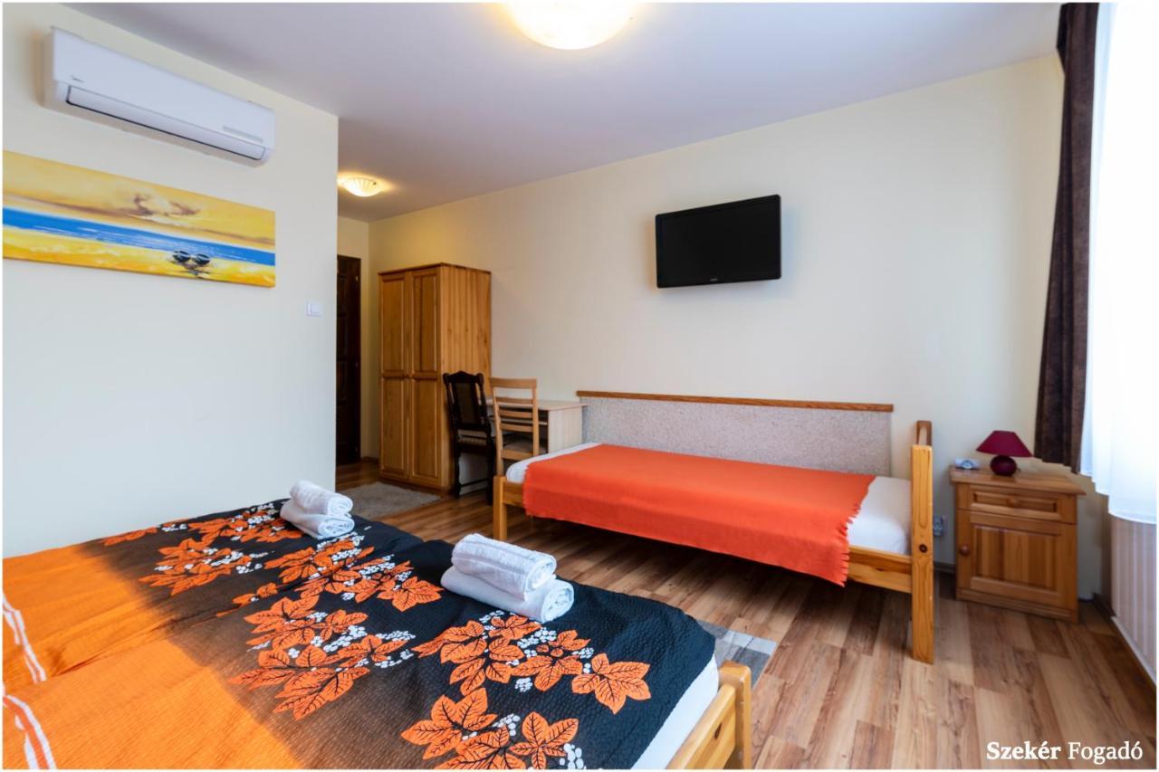 Szeker Fogado Bed & Breakfast Bátonyterenye Dış mekan fotoğraf