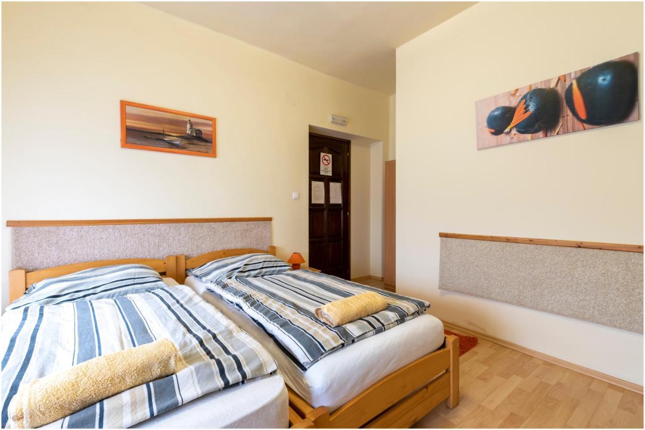 Szeker Fogado Bed & Breakfast Bátonyterenye Dış mekan fotoğraf